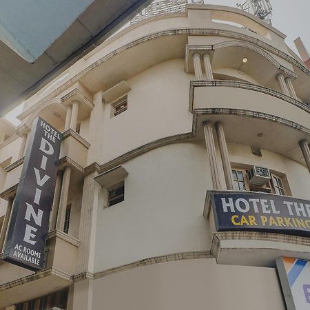 Capital O Divine Hotel Amritsar Exterior photo